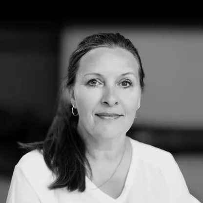 Portrætbillede af Lektor Mitzi Hjuler Jacobsen der underviser på Erhvervsakademi Aarhus i faget Administration af boligudlejningsejendomme